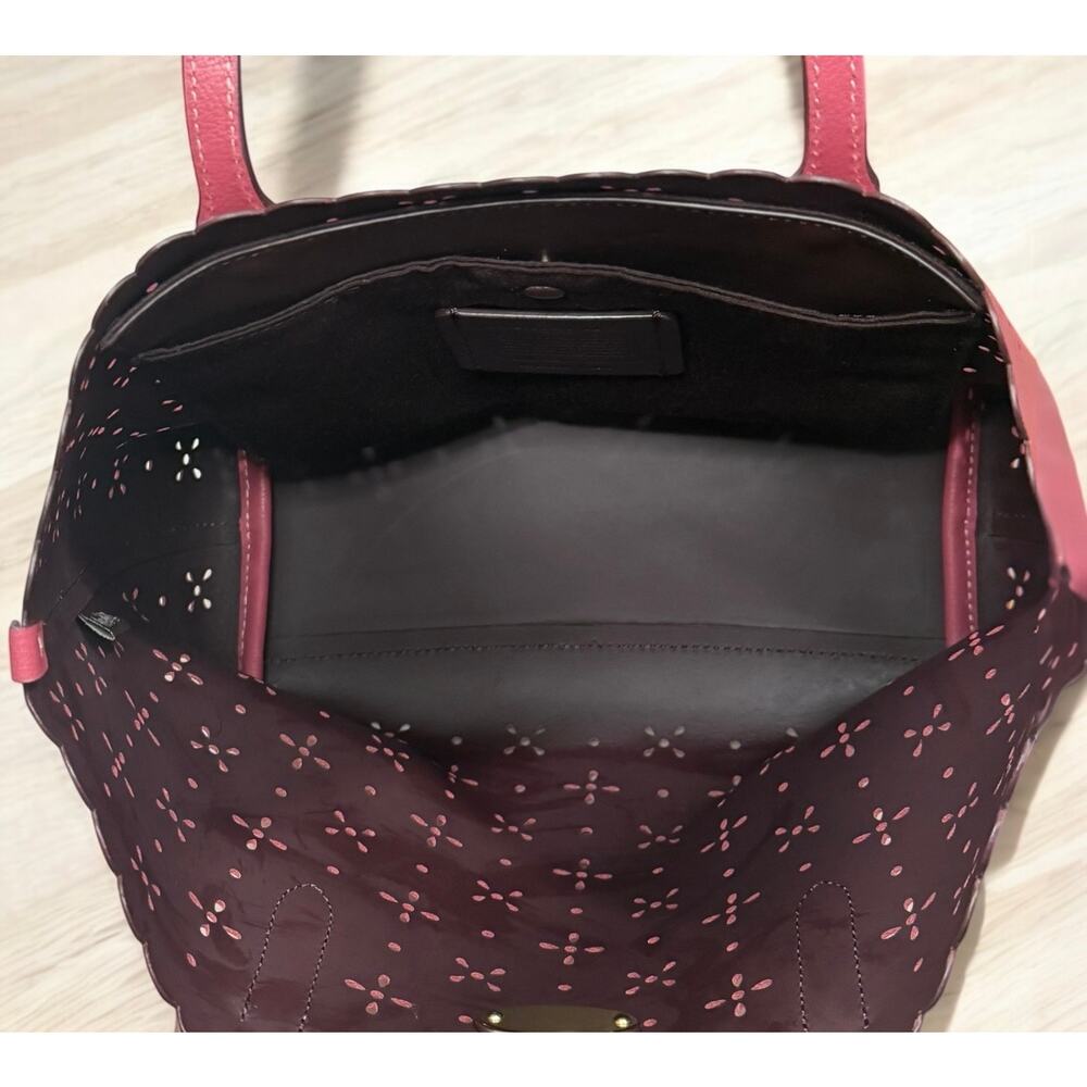 Coach CA199 Laser Cut Mini City Tote Bag - Picture 4 of 10